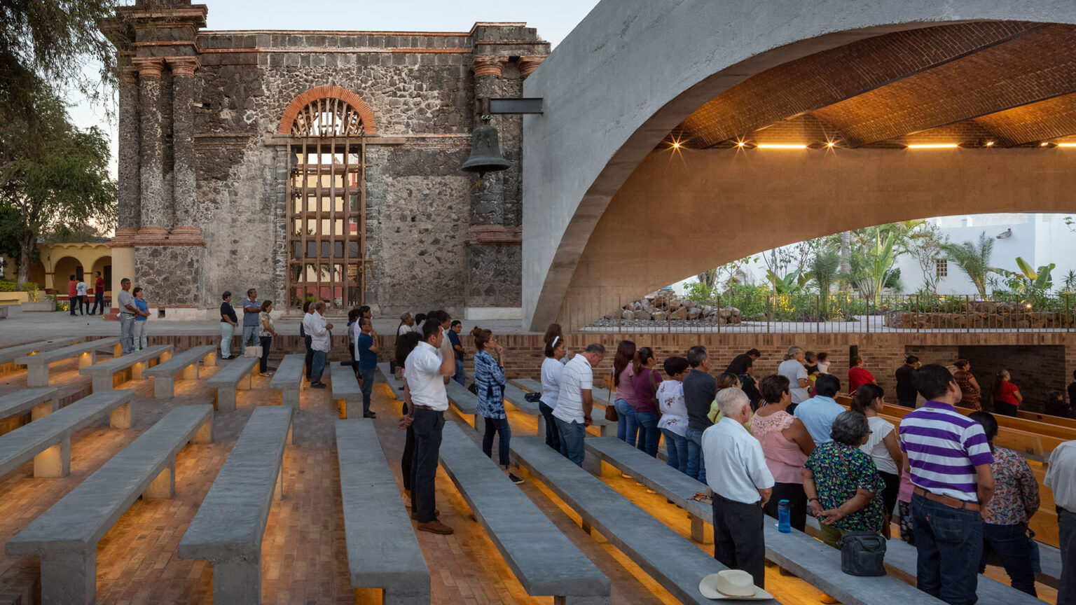 墨西哥;聖殿;修復;重建;公共空間