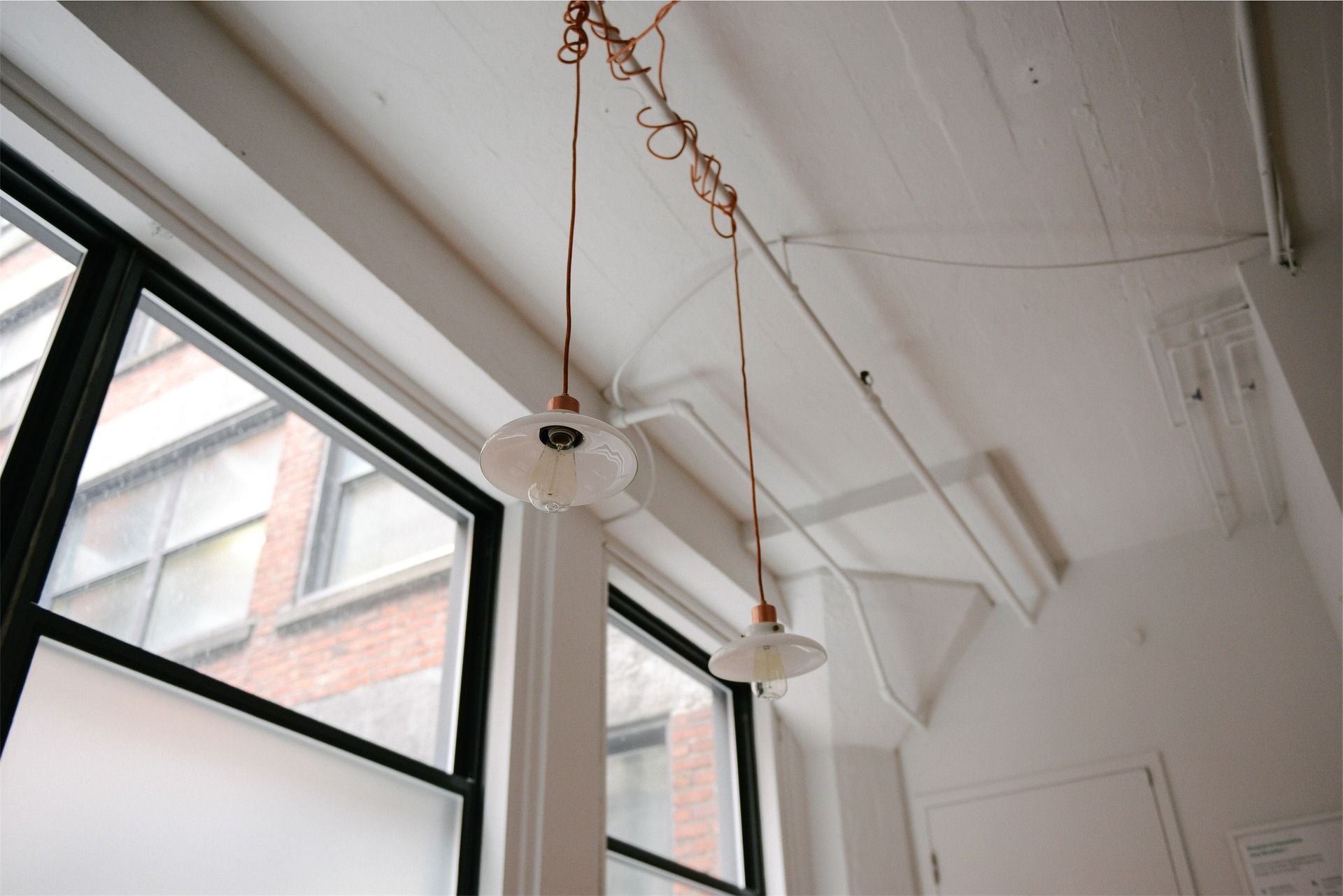 天花板;封板;矽酸鈣板;管線;吊燈