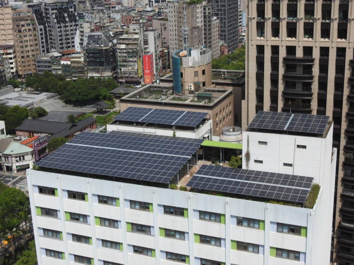 ESG；淨零碳排；再生能源；綠能；太陽能